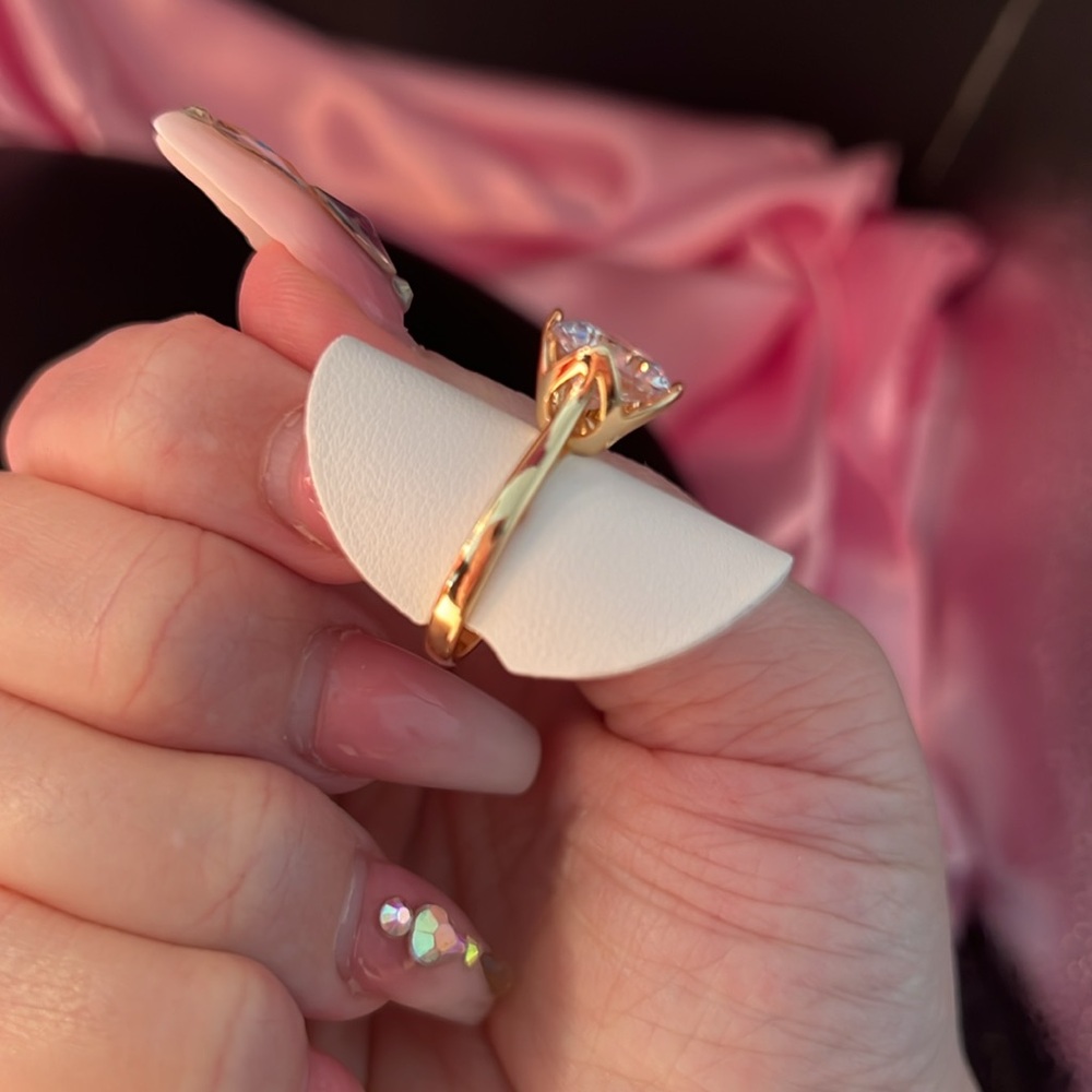 18k GP Large HIGH QUALITY CZ Solitaire Ring SZ 7.75 - Picture 4 of 14